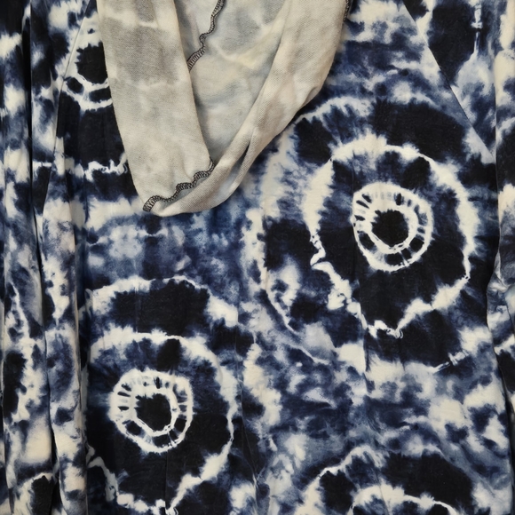 Koolaburra Blue Tie-Dye Hoodie - Picture 2 of 4